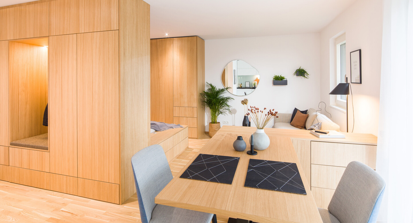 Clevere Grundrissplanung, komplett ausgestattet: Rhomberg Bau hat die ersten Micro-Apartments in Vorarlberg fertiggestellt.