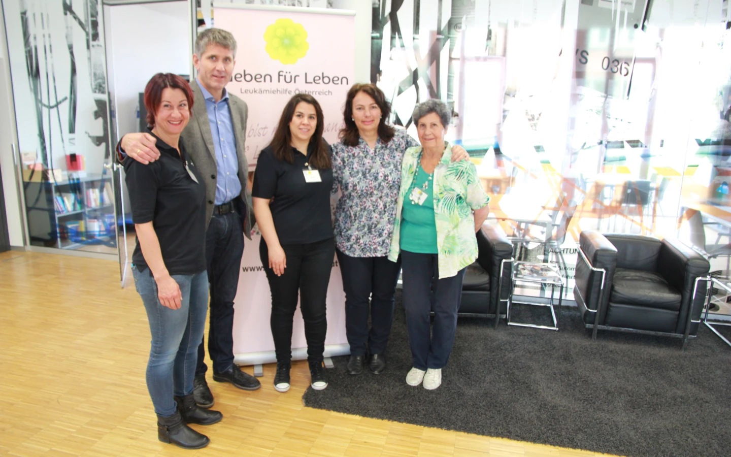 Das Team rund um die Typisierungsaktion (v. l.): Susanne Marosch (GfL), Martin Summer, Selen Düz (GfL), Dr. Agnes Thurnher, Herlinde Marosch (GfL)