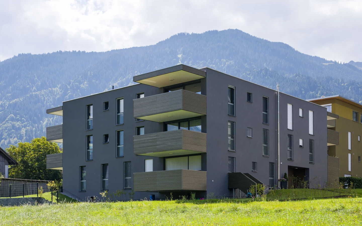 Wohnanlage Bahnhofsstrasse Vandans aussen 1
