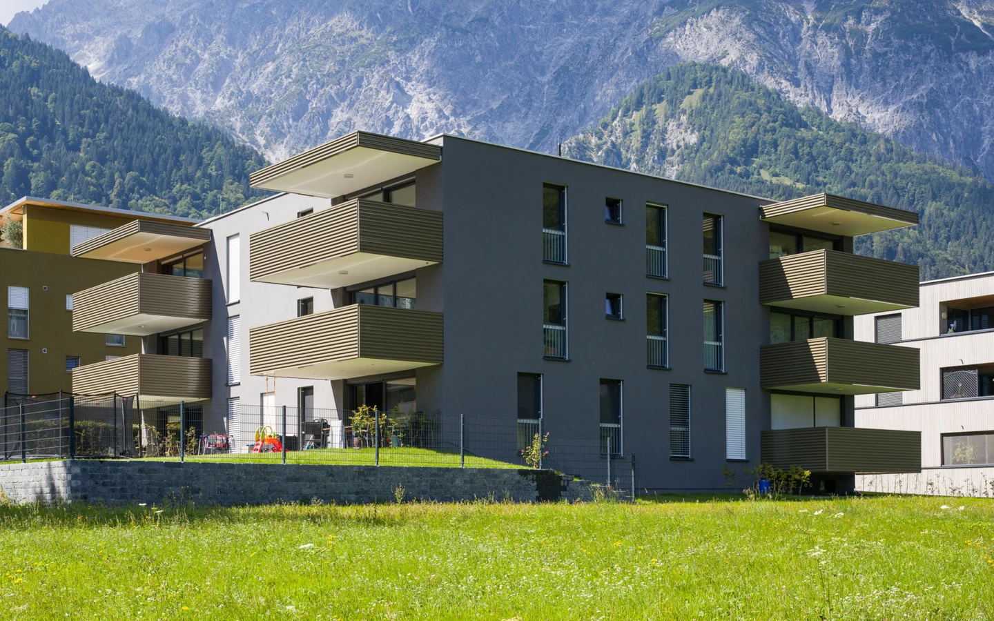 Wohnanlage Bahnhofsstrasse Vandans aussen 3