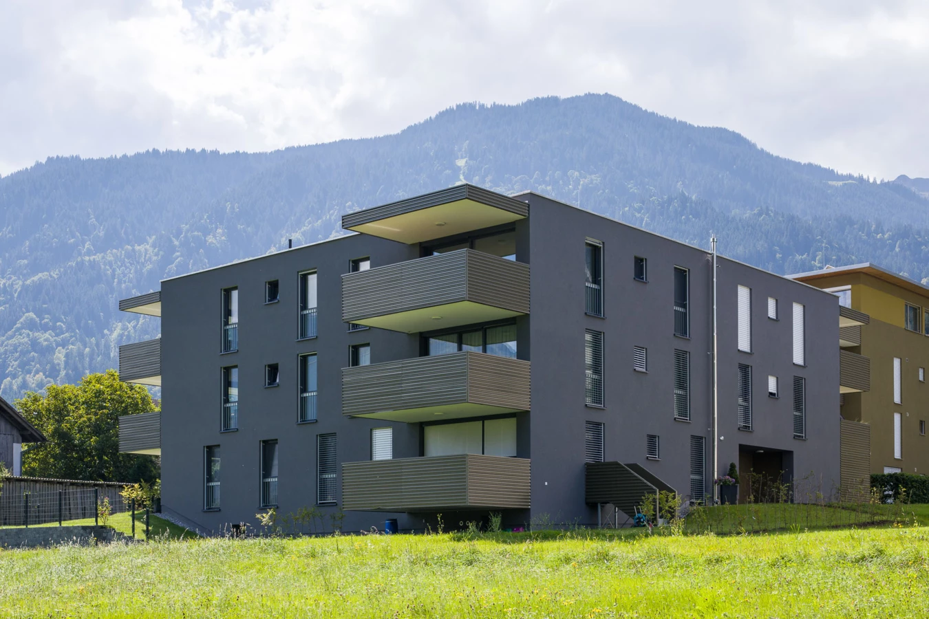 Wohnanlage Bahnhofsstrasse Vandans aussen 1