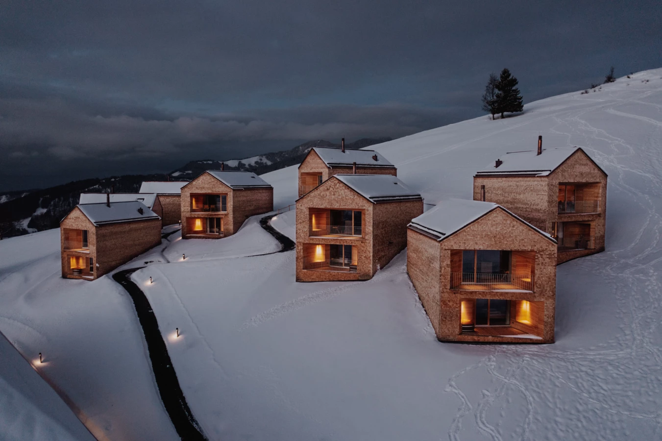 Peterhof Alpe Furx, Foto © Bernhard Rogen
https://bernhardrogen.myportfolio.com/