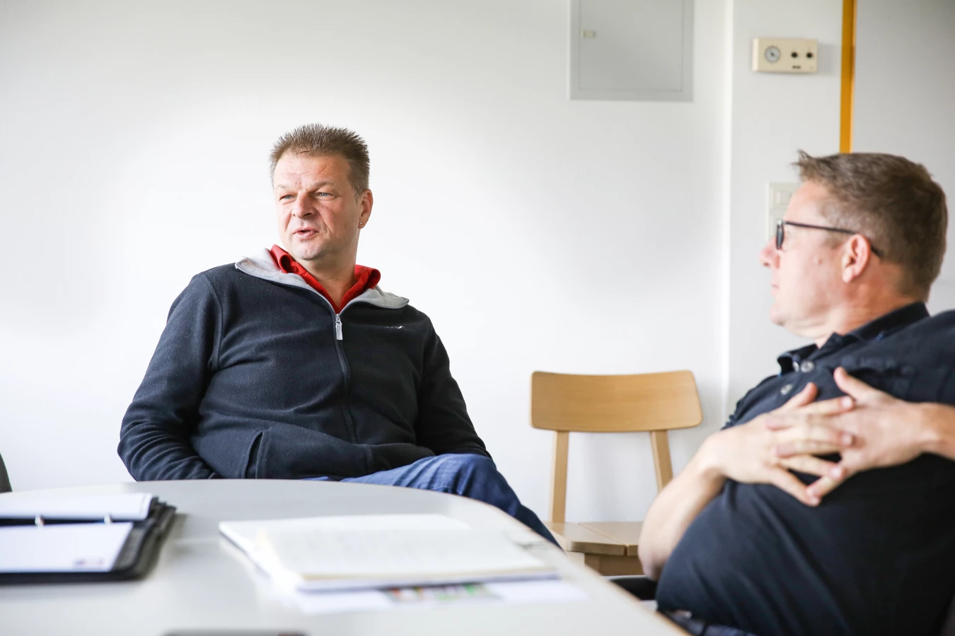 Klaus Chlopik und Roland Marte bei der Teamsitzung